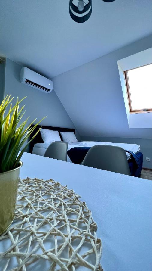 Las Aparthotel W Dolinie Stawow Zator By Housine מראה חיצוני תמונה
