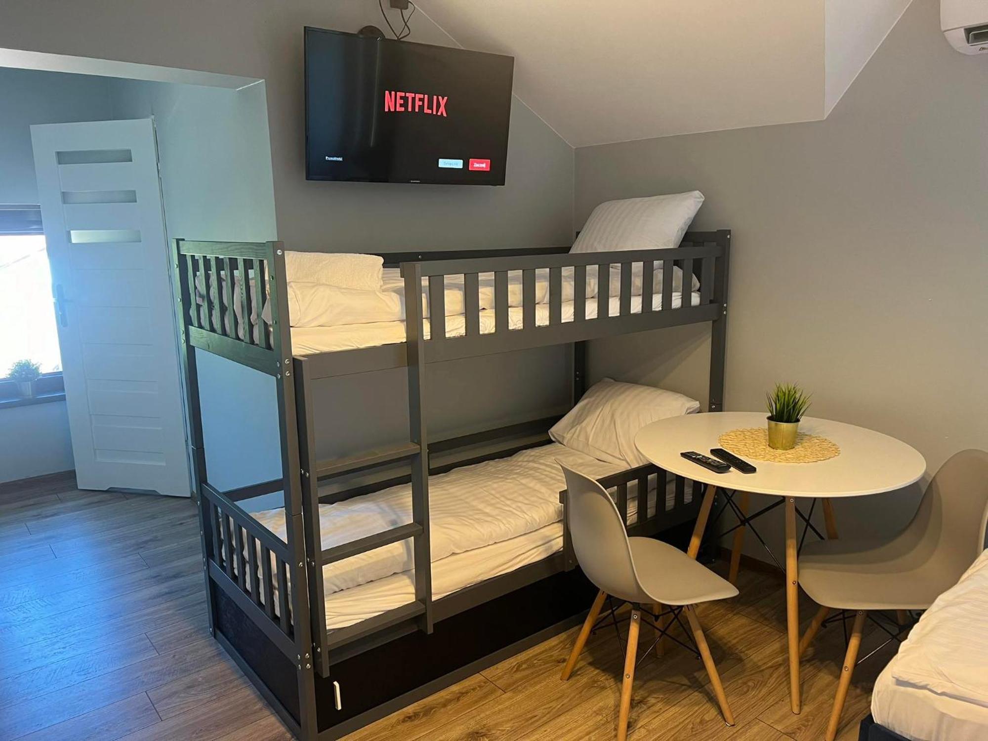 Las Aparthotel W Dolinie Stawow Zator By Housine חדר תמונה